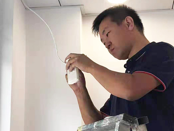 為什么選擇陜西鑫安安防聯(lián)網(wǎng)報(bào)警服務(wù)？看這里，多少人感動(dòng)了