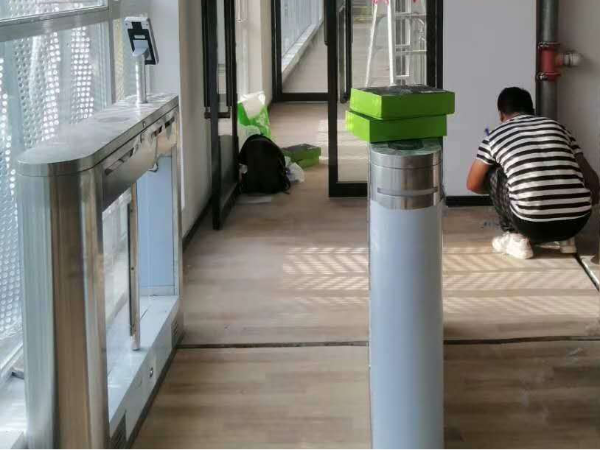 學(xué)校通道門禁系統(tǒng)怎么選擇？來看這里！