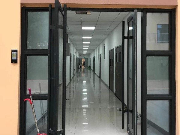 豪盛時代華城小區(qū)可視化樓宇對講系統(tǒng)改造施工，選擇陜西鑫安安防