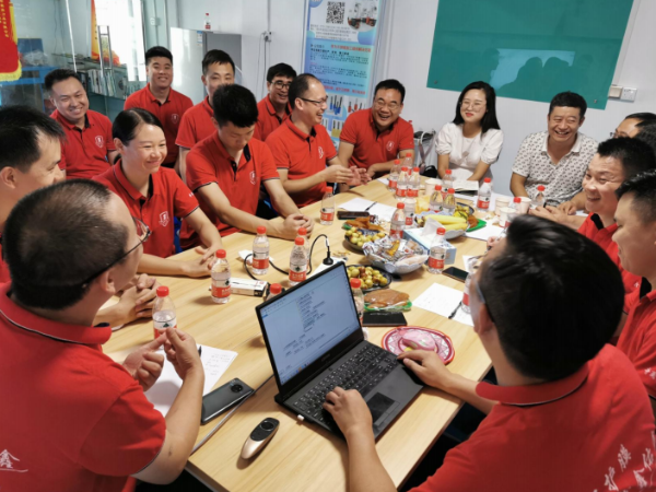 陜西鑫安安防參加牛商爭(zhēng)霸賽業(yè)績(jī)沖刺會(huì)議:乘風(fēng)破浪，勇往直前