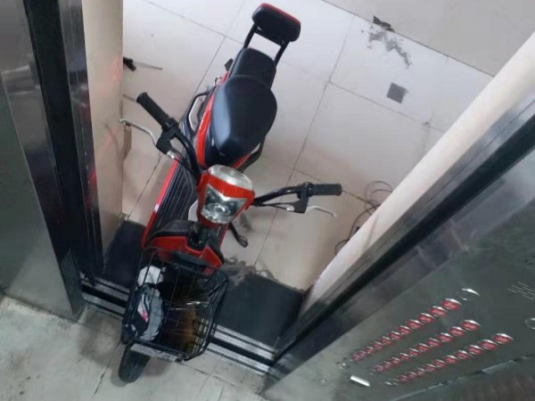 智能視頻監(jiān)控?cái)z像頭“上崗”，電動車再也別想上樓了